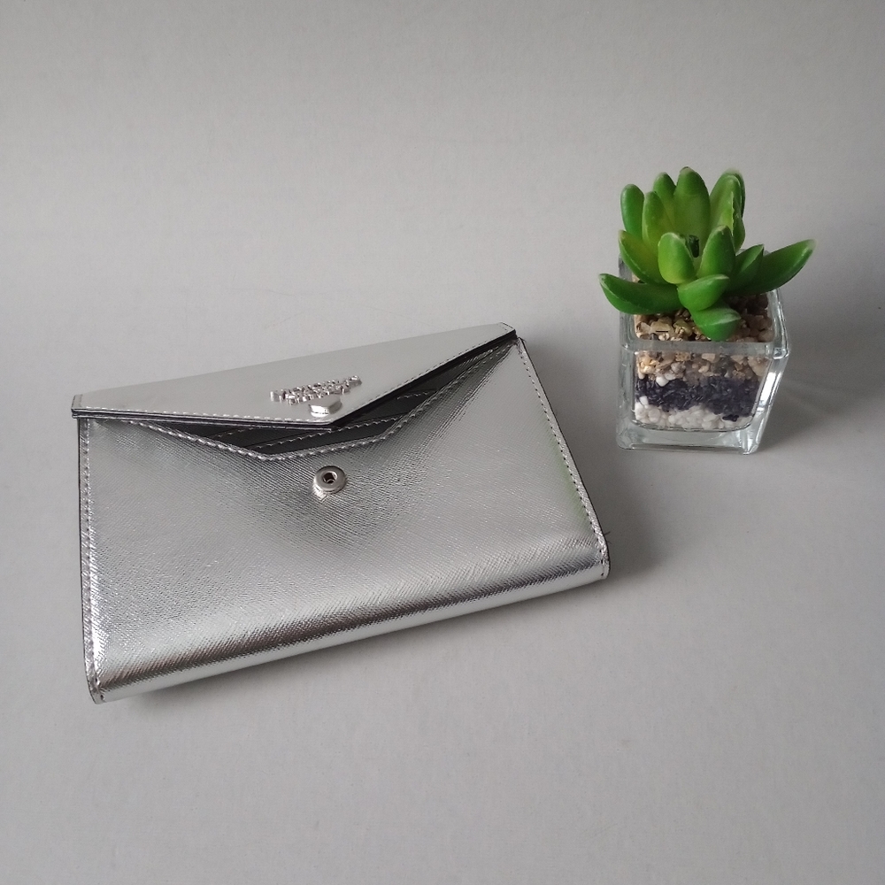 Victoria's Secret Metallic silver 3 Card Holder Pouch Envelope Wallet … - Picture 3 of 9